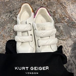 Kurt Geiger  London leather upper , textile lining,Lu 0521